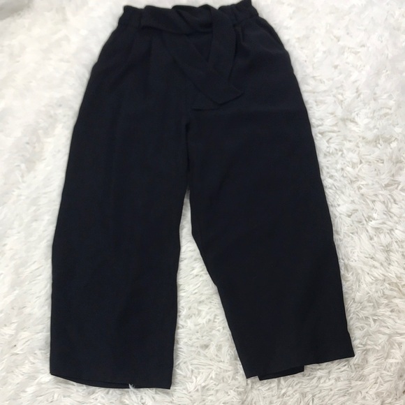 Lululemon Noir Crop Black - Picture 1 of 7